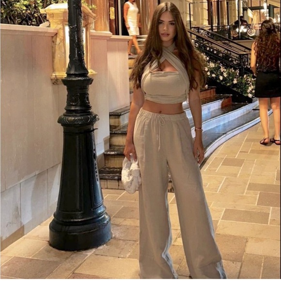 NWT ZARA 100% LINEN Halter Crop Top SIZE XS
🚨FIRM PRICE - Picture 7 of 15